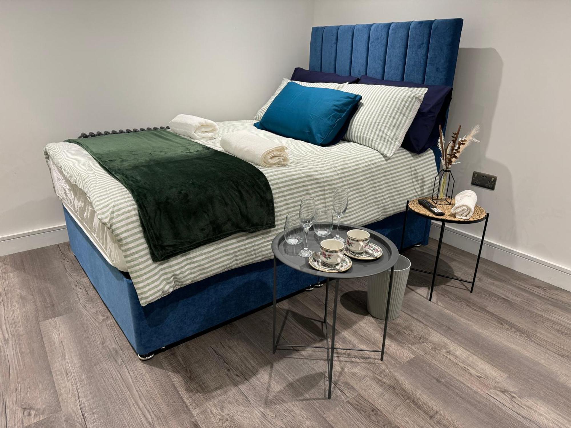 Southgate Luxury Apartments Elland Exteriör bild