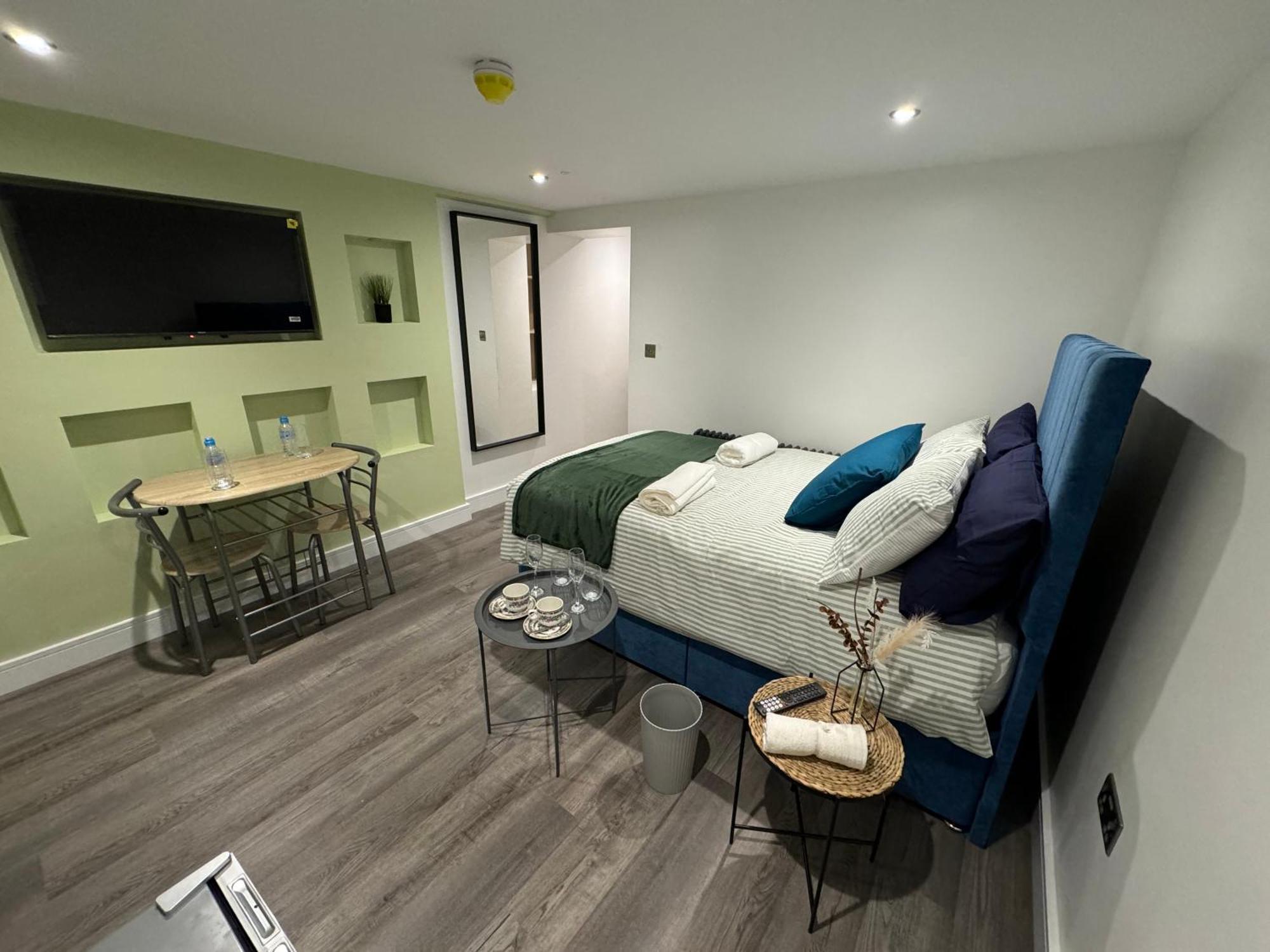 Southgate Luxury Apartments Elland Exteriör bild