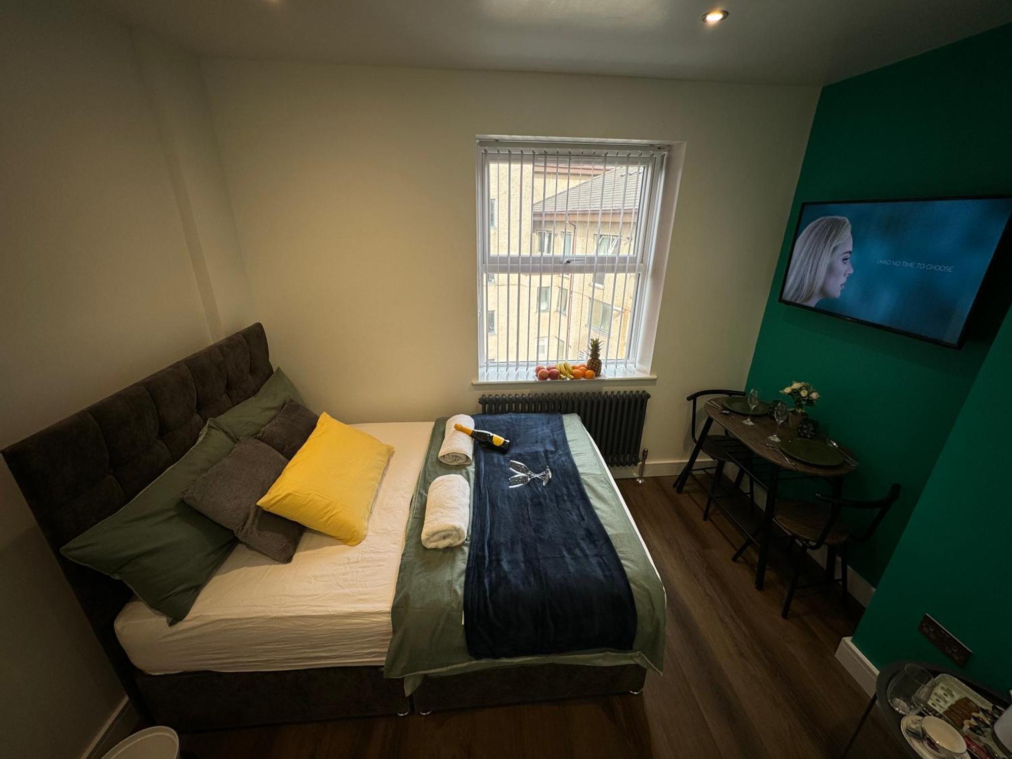 Southgate Luxury Apartments Elland Exteriör bild