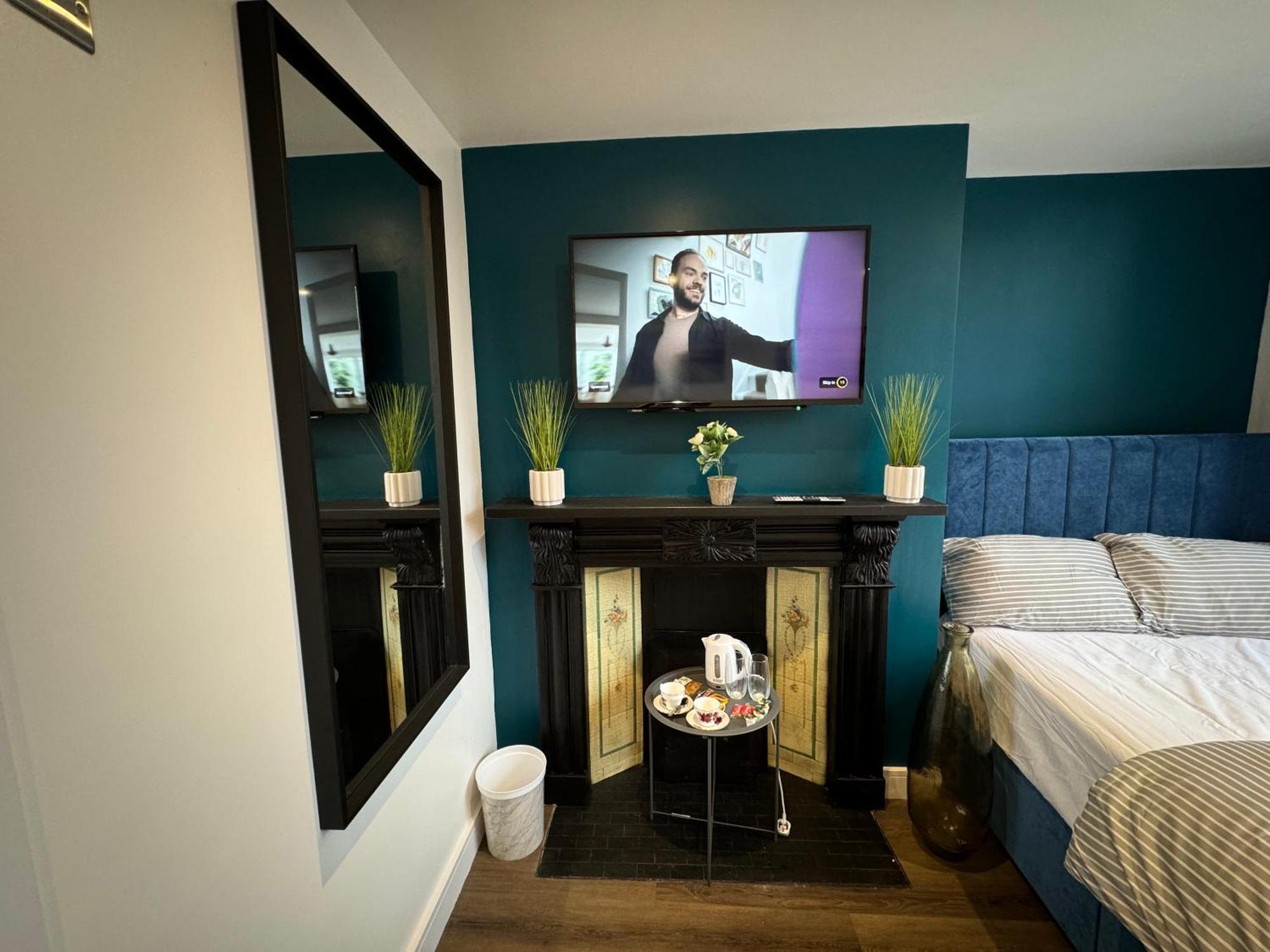 Southgate Luxury Apartments Elland Exteriör bild