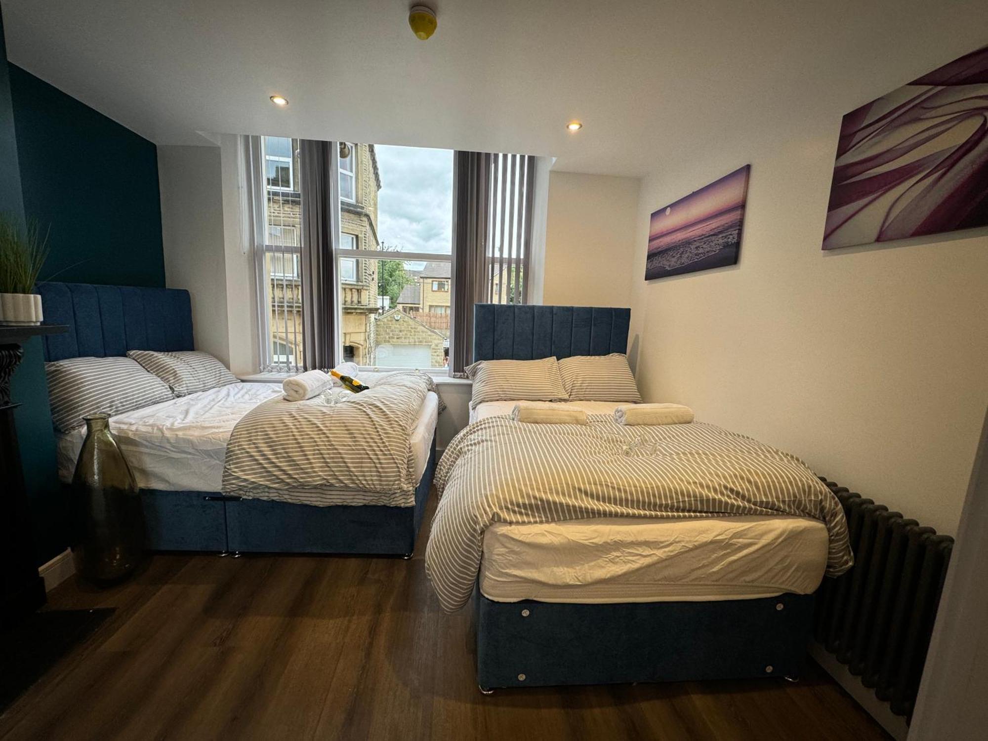 Southgate Luxury Apartments Elland Exteriör bild