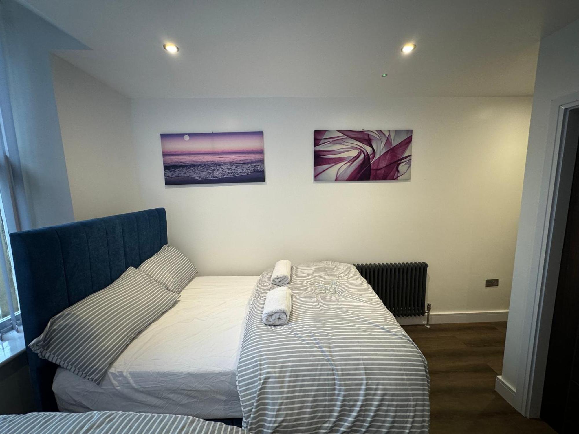 Southgate Luxury Apartments Elland Exteriör bild