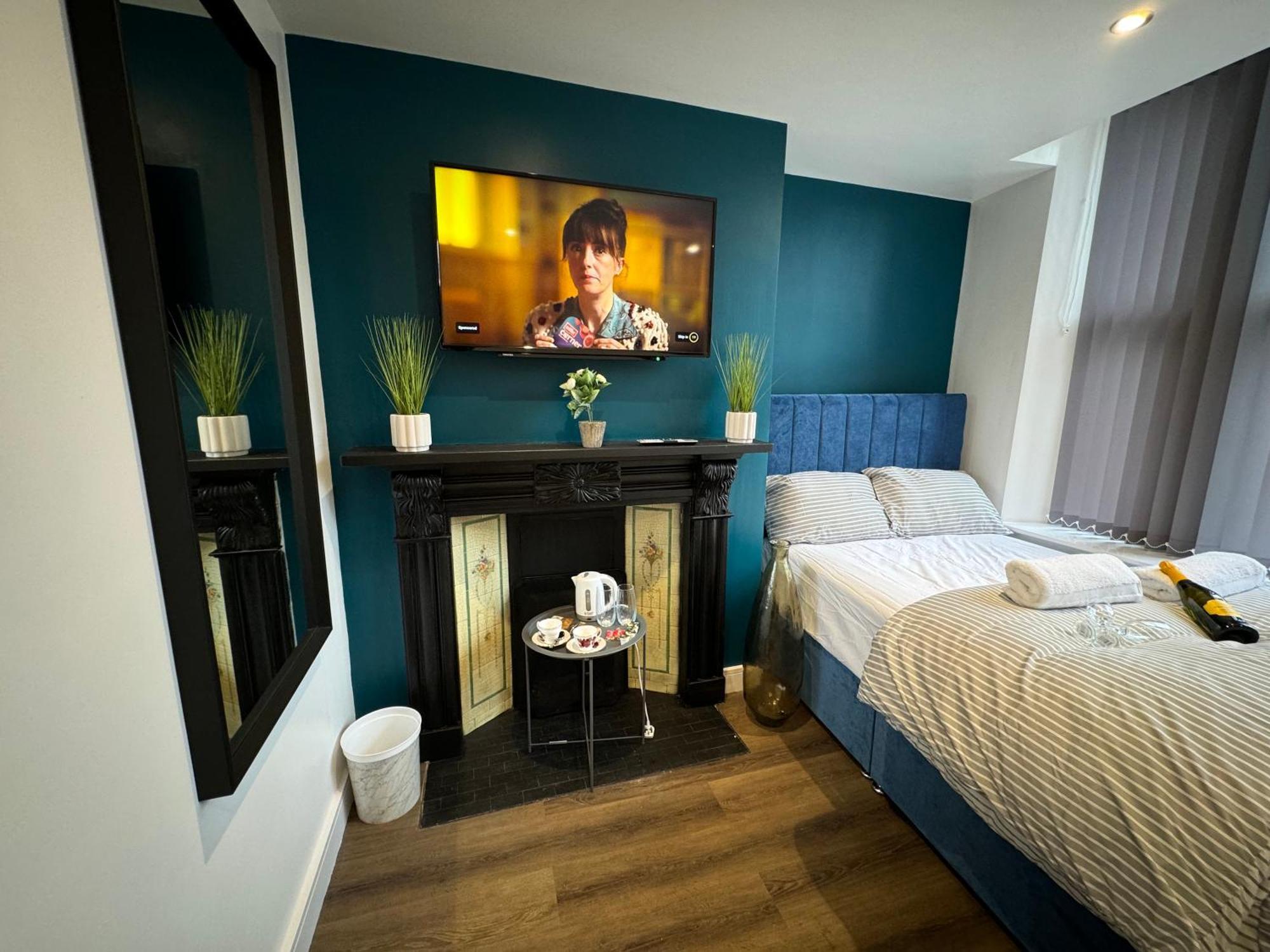 Southgate Luxury Apartments Elland Exteriör bild