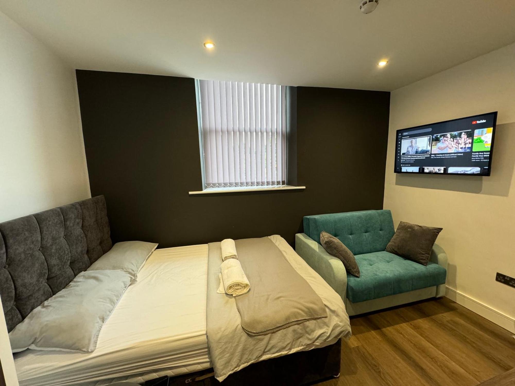 Southgate Luxury Apartments Elland Exteriör bild