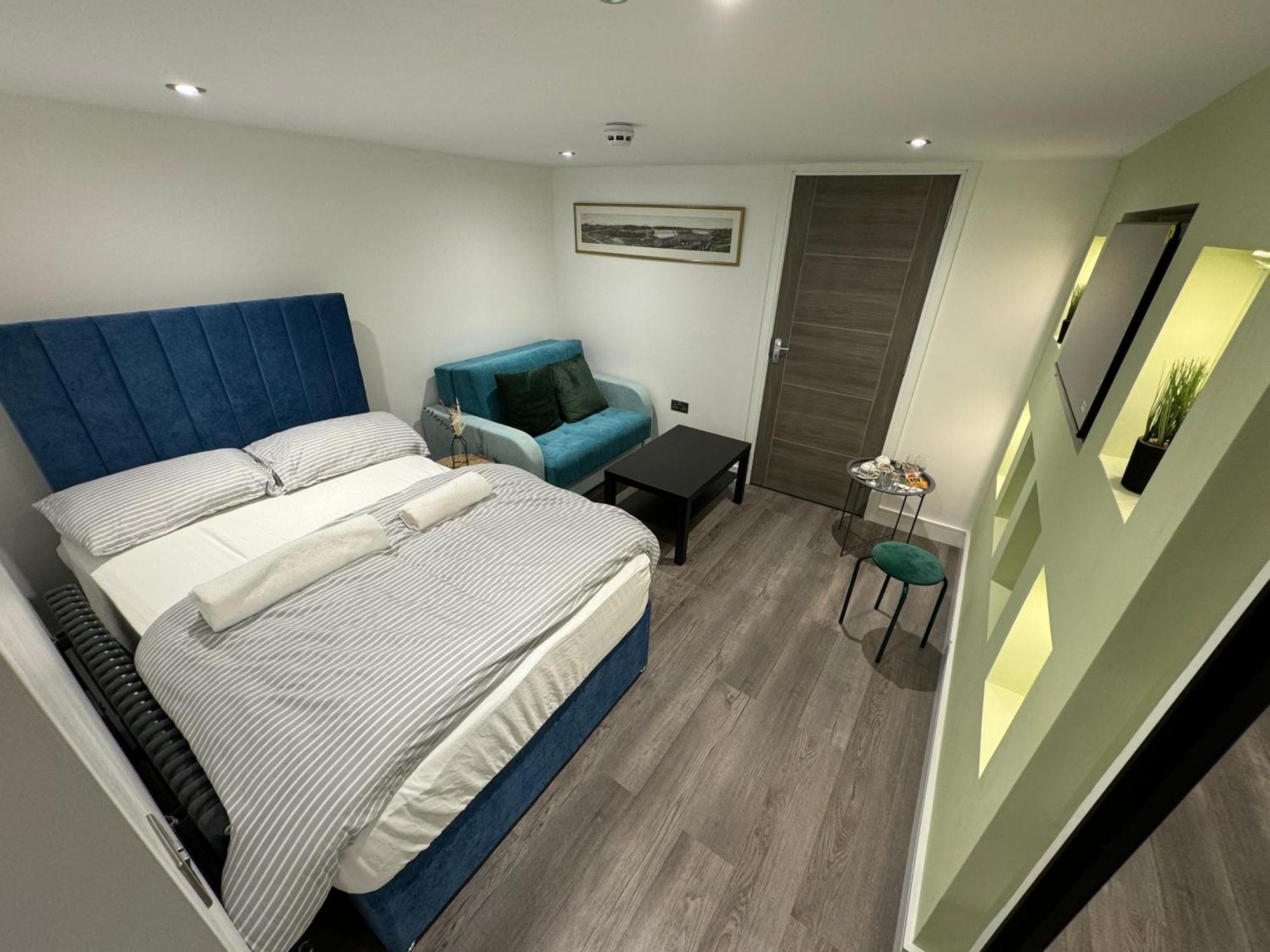 Southgate Luxury Apartments Elland Exteriör bild