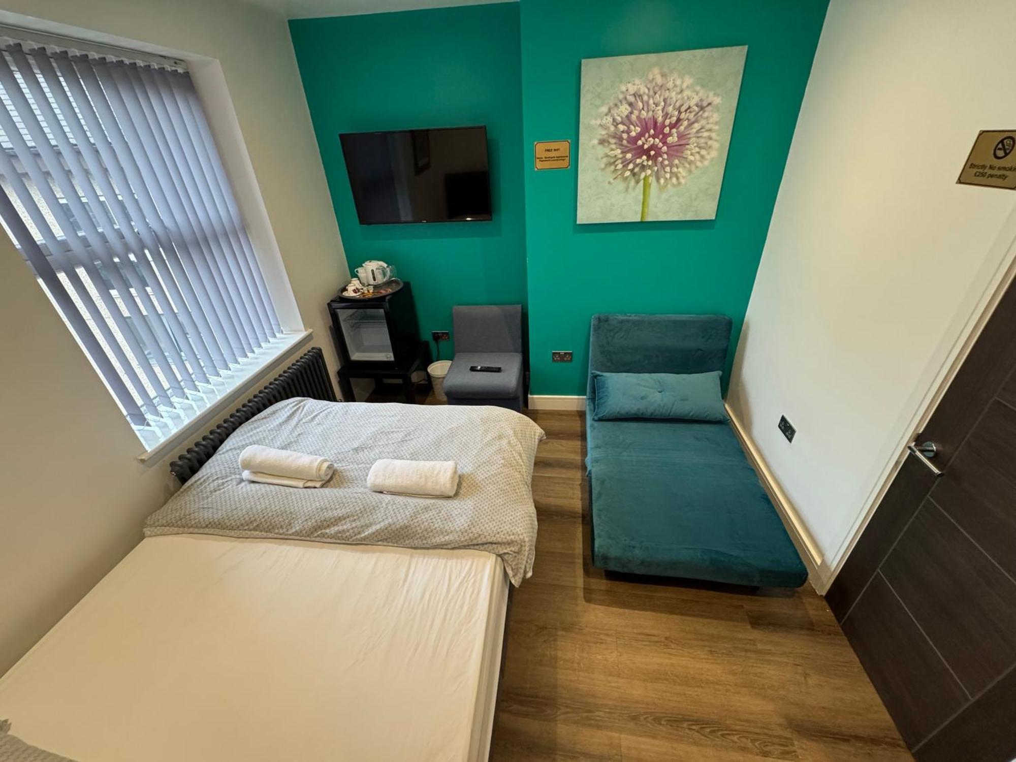 Southgate Luxury Apartments Elland Exteriör bild